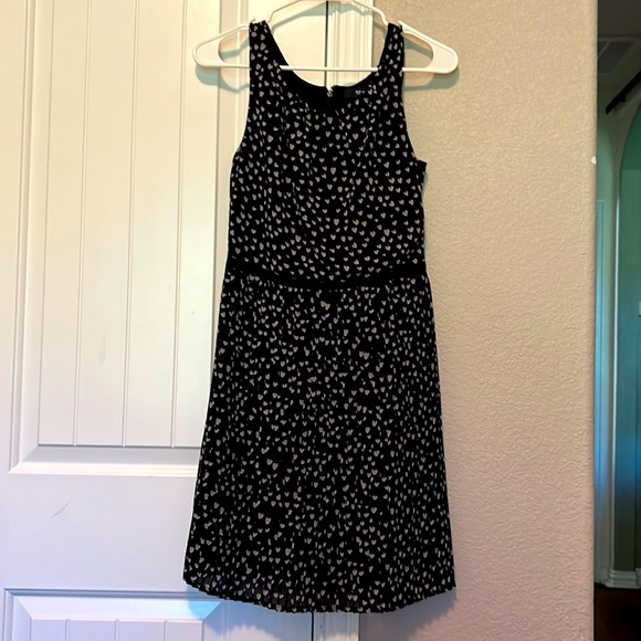 Woman’s Dress - Picture 1 of 4